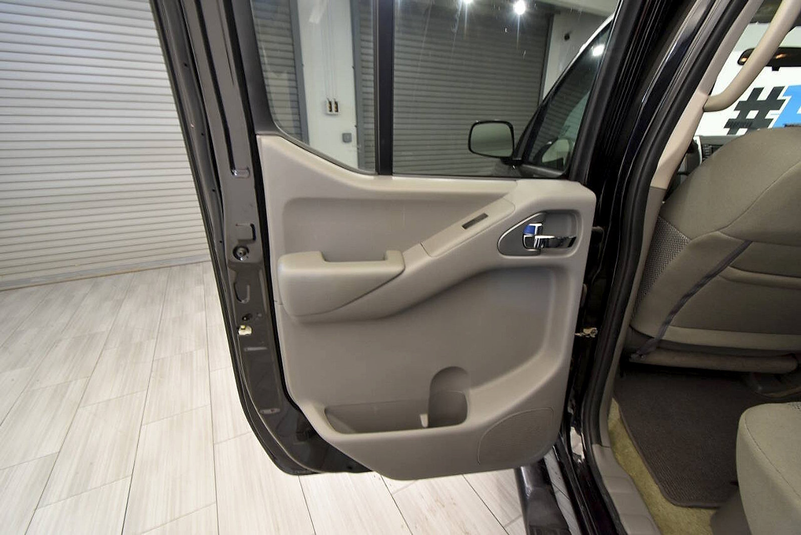 Used 2018 Nissan Frontier SV AWD/4WD image 16