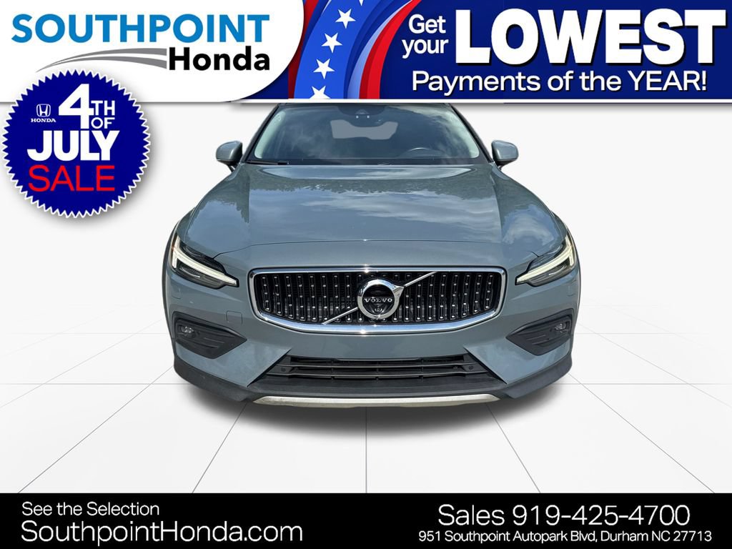 Used 2022 Volvo V60 T5 Cross Country w/ Lounge Package AWD/4WD video 2