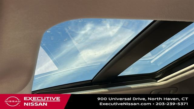 Used 2025 Nissan Kicks SR w/ SR Premium Package AWD/4WD image 11