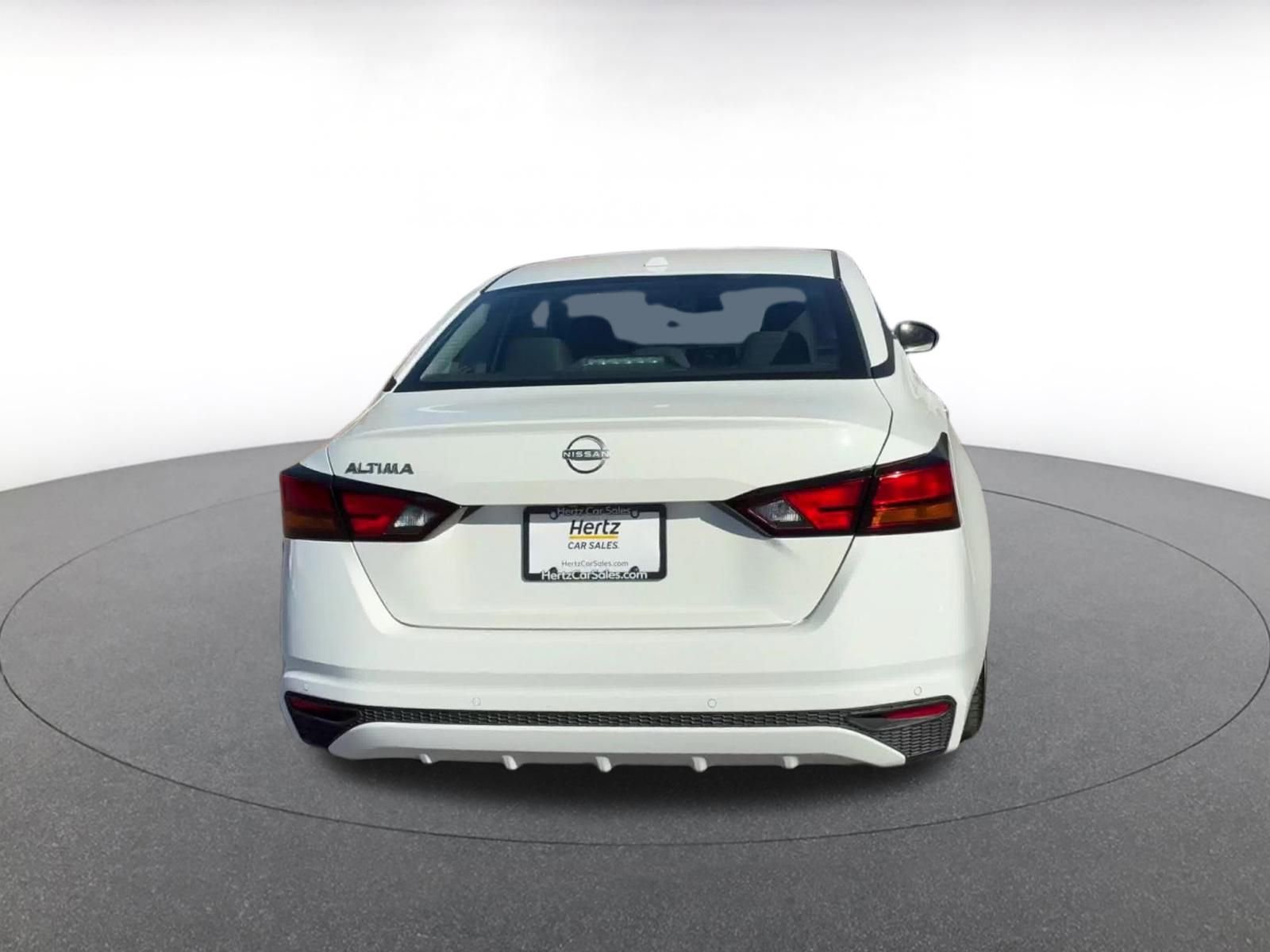 Used 2025 Nissan Altima 2.5 SV image 12