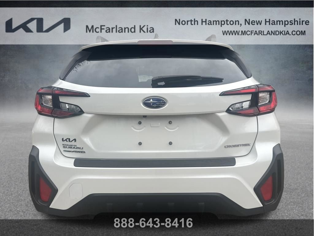 Used 2024 Subaru Crosstrek 2.0i Premium image 5