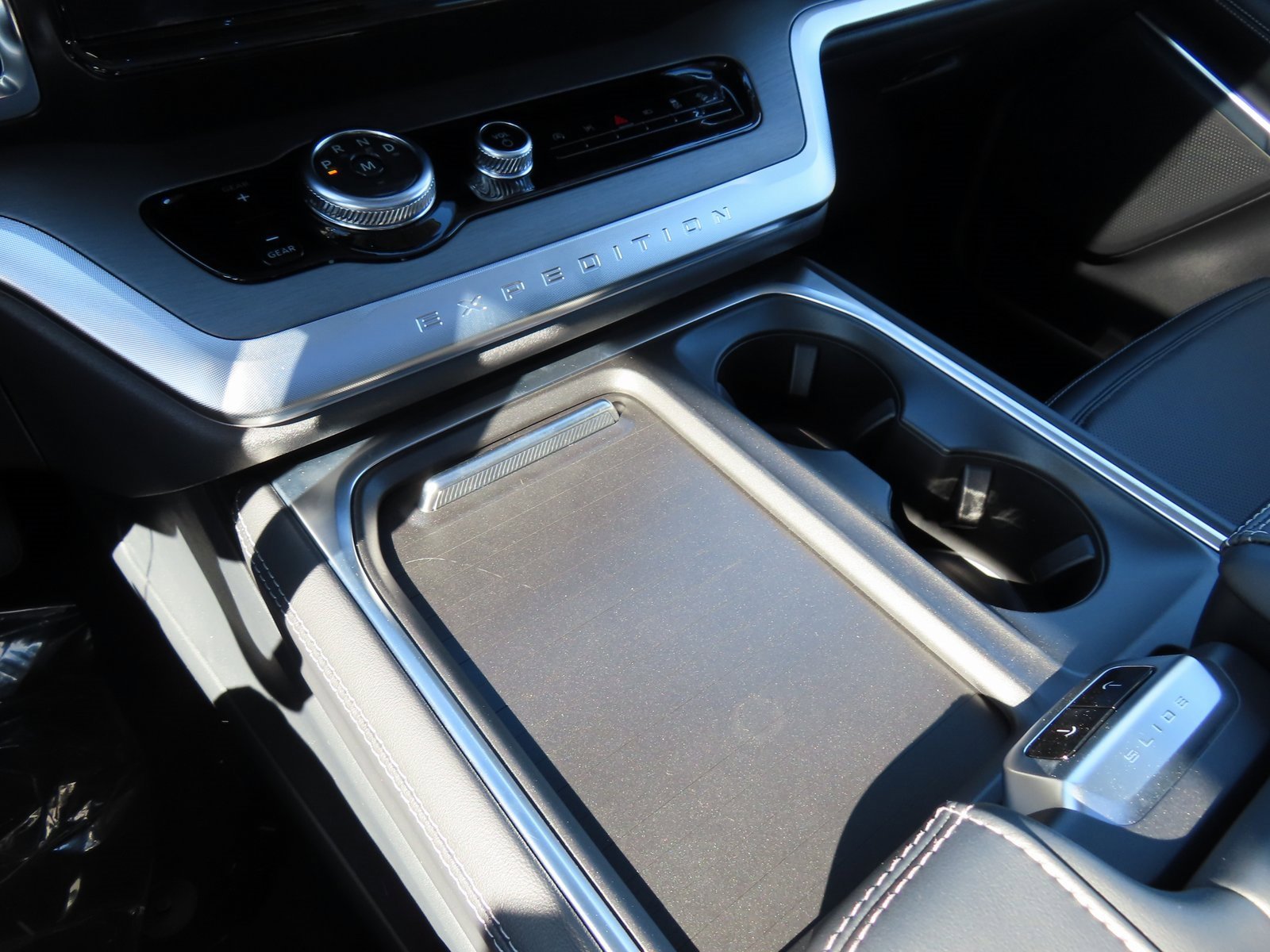 New 2025 Ford Expedition Platinum w/ Driver's Package image 15