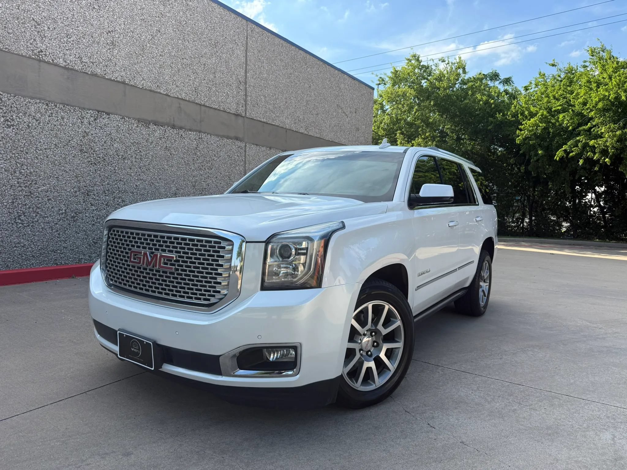 Used 2017 GMC Yukon Denali w/ Open Road Package AWD/4WD image 1