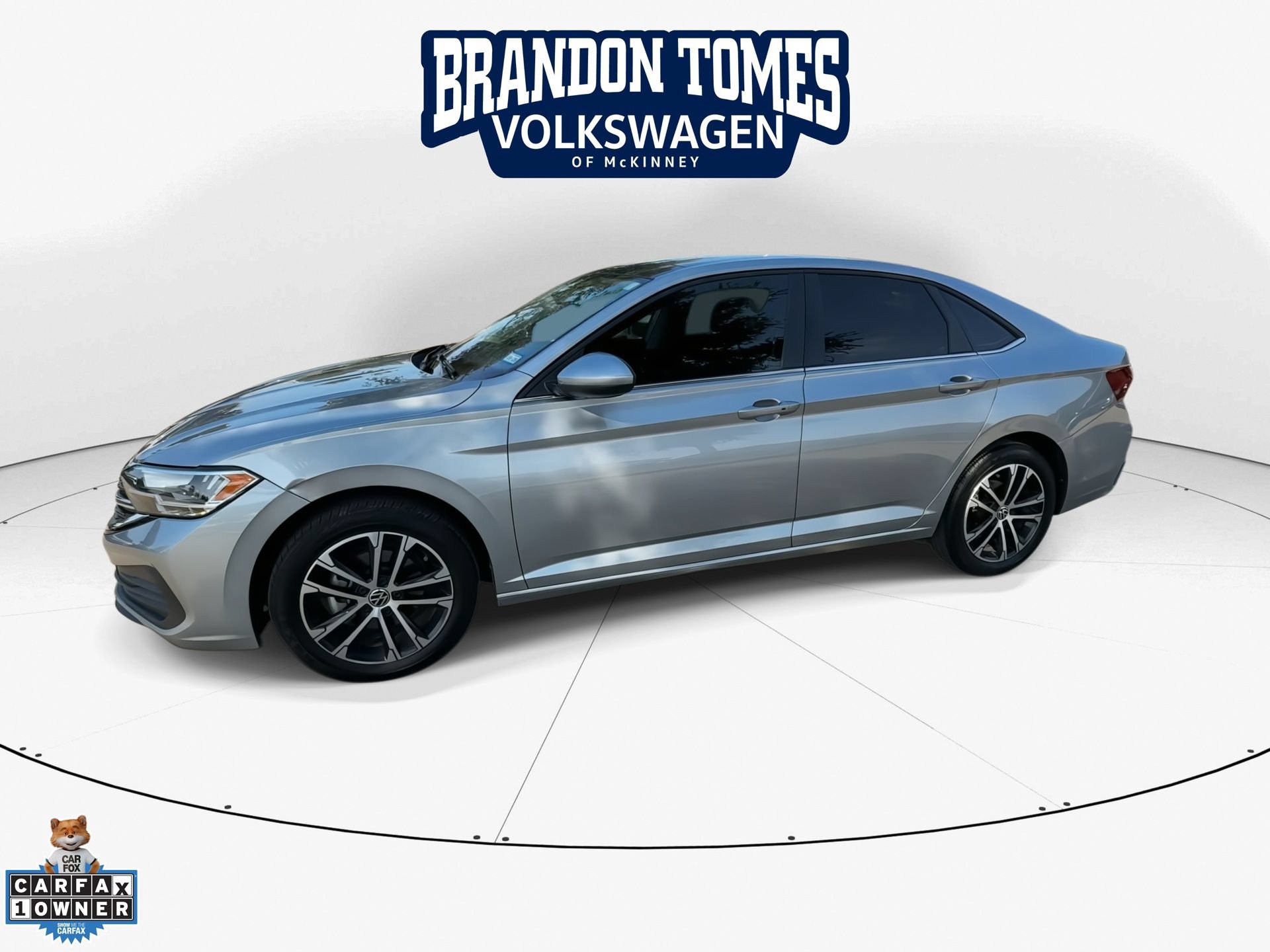 Used 2022 Volkswagen Jetta SE w/ Panoramic Sunroof Package FWD image 4