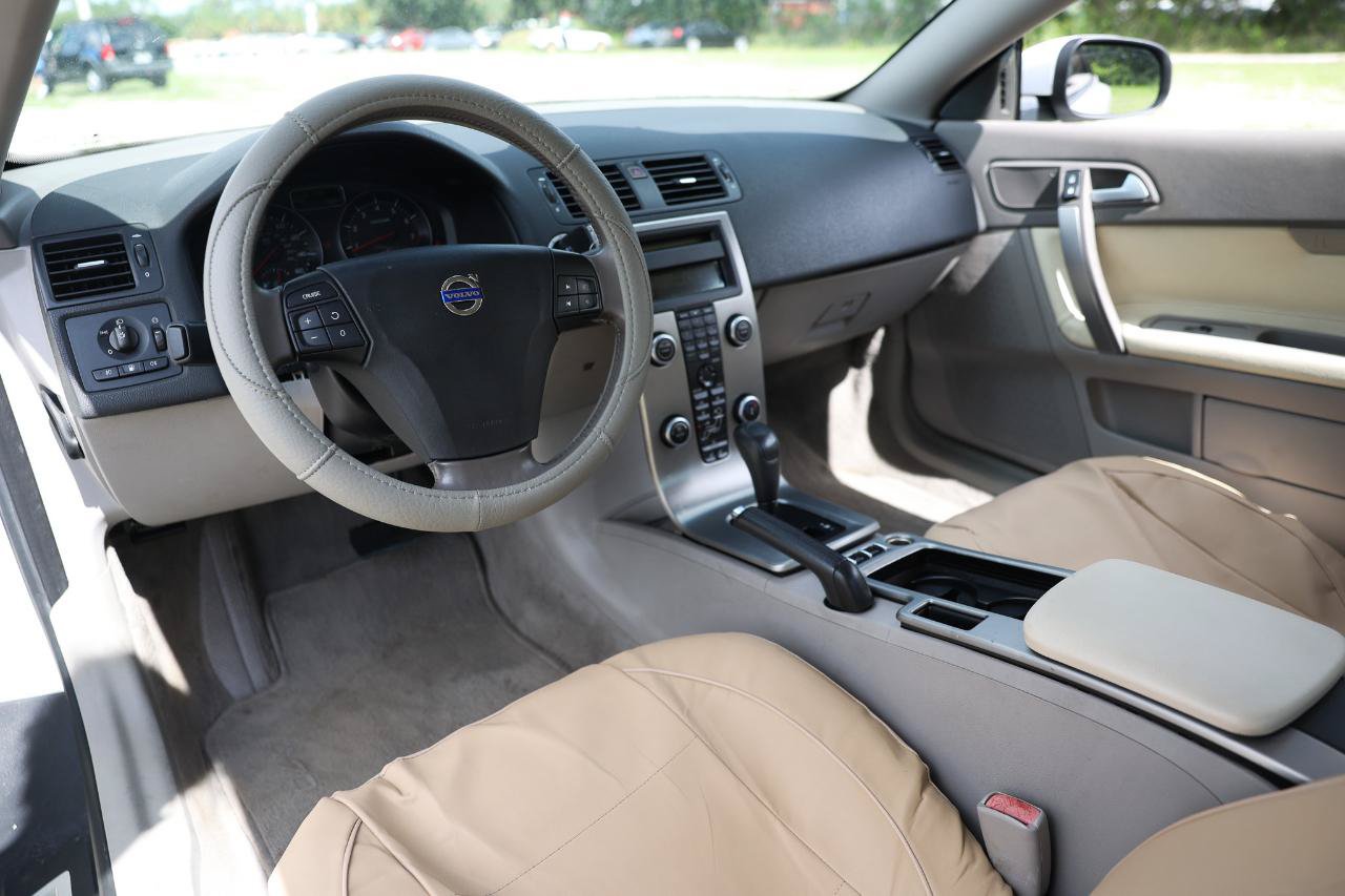 Used 2008 Volvo C70 T5 FWD image 4