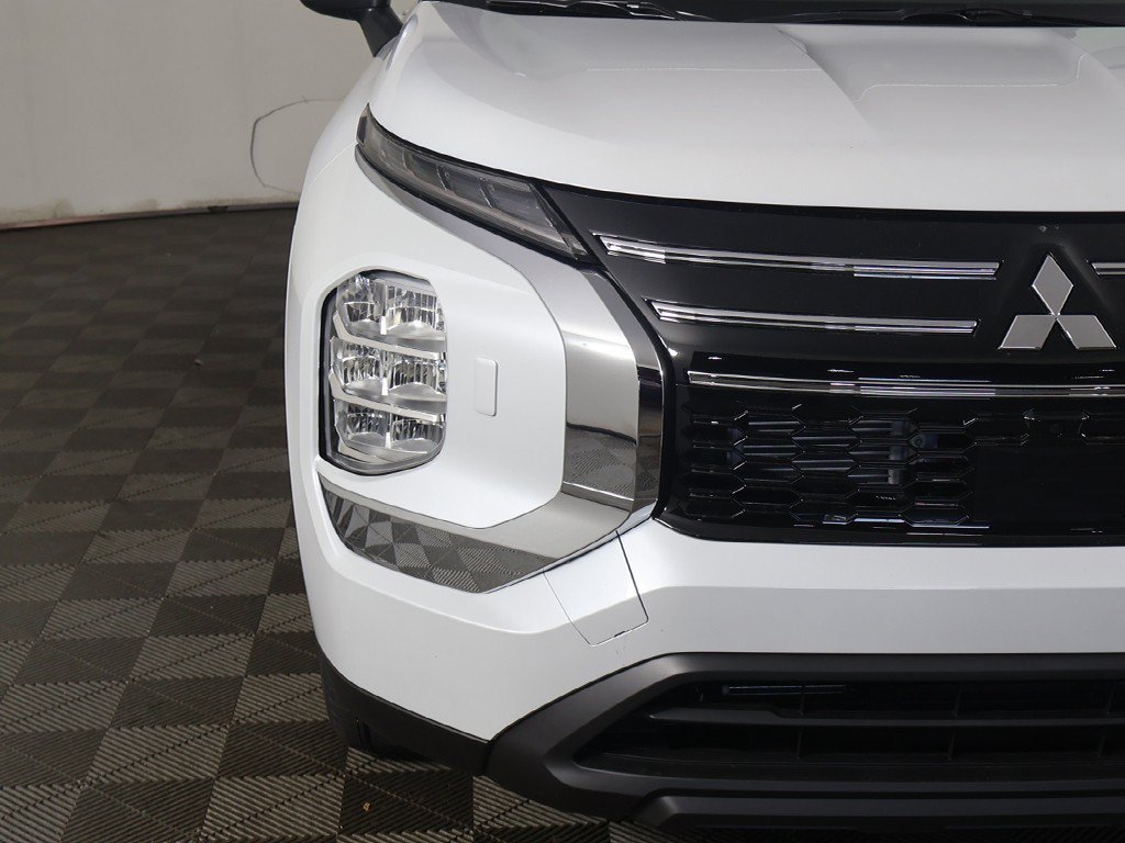 New 2026 Mitsubishi Outlander ES AWD/4WD image 13