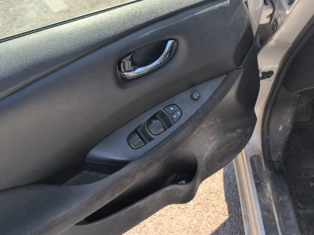 Used 2016 Nissan Leaf S w/ Charger Package FWD image 17