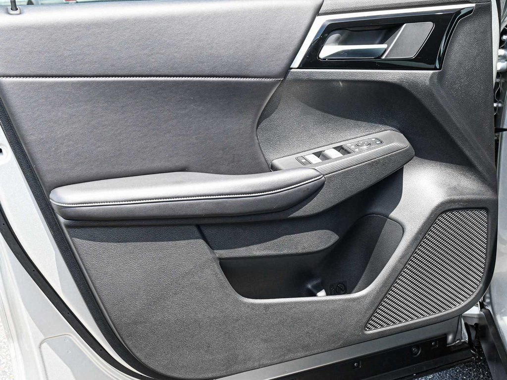 New 2024 Mitsubishi Outlander SE AWD/4WD image 8