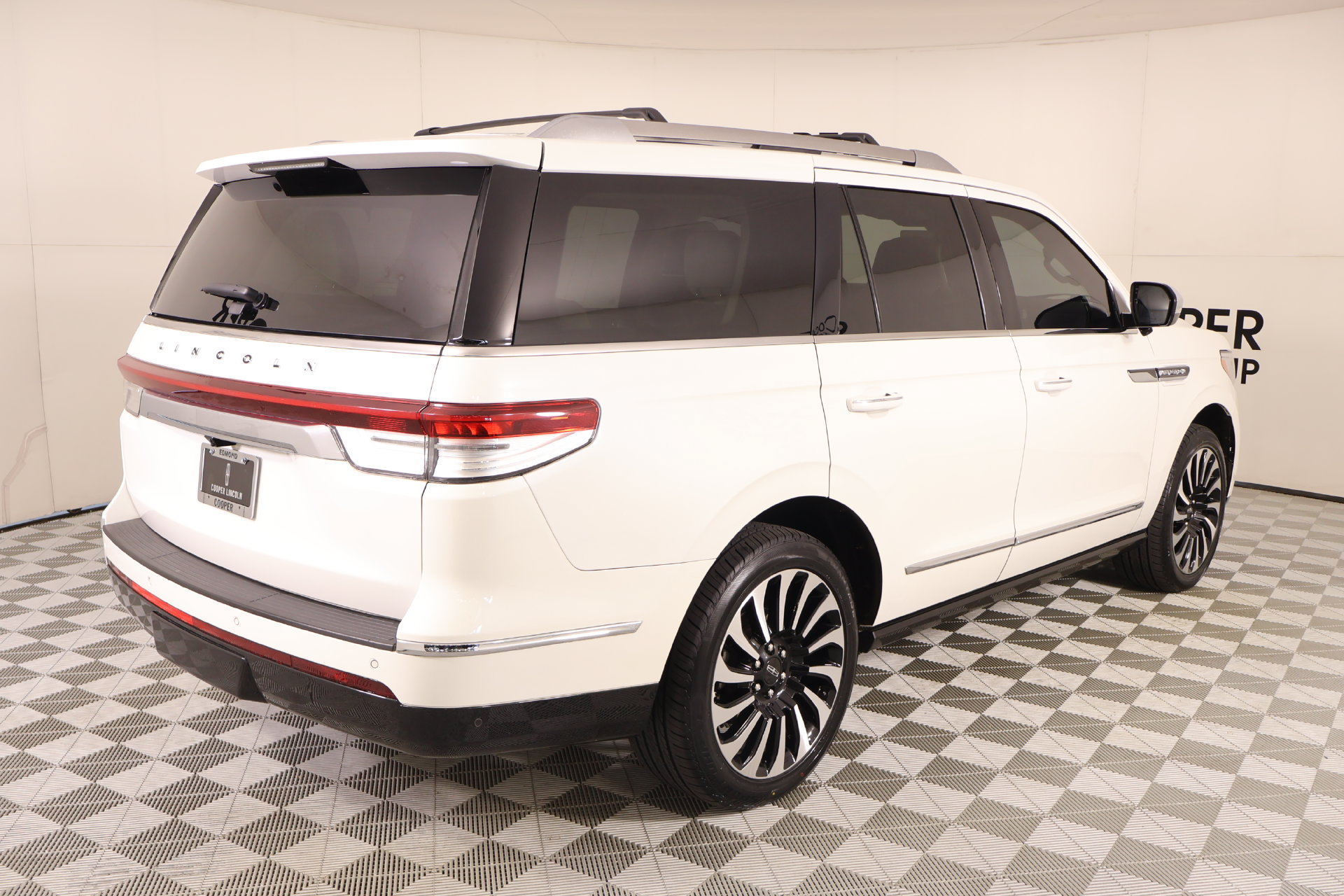 Used 2024 Lincoln Navigator Black Label AWD/4WD image 22