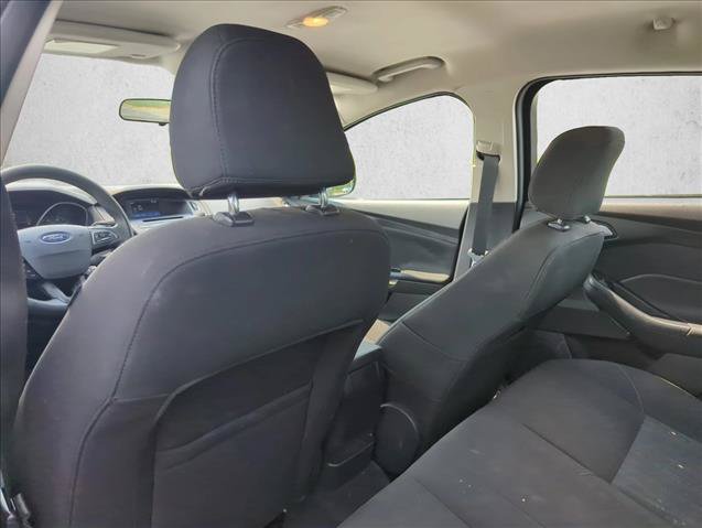 Used 2017 Ford Focus SE FWD image 22