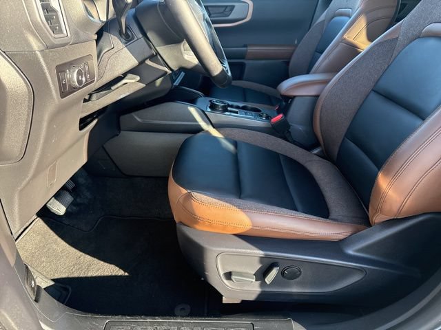 Used 2025 Ford Bronco Sport Outer Banks AWD/4WD image 24