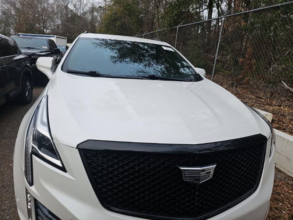 Used 2022 Cadillac XT5 Sportv w/ LPO, ONYX Package image 2
