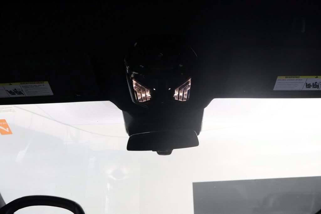 Used 2023 BMW iX xDrive50 AWD/4WD image 32