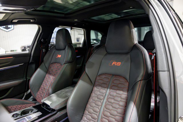 Used 2025 Audi RS 6 performance w/ Black Optic Package image 16