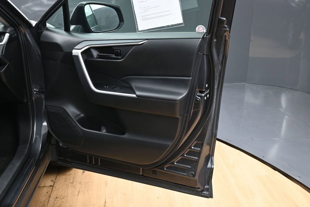 Used 2024 Toyota RAV4 LE image 34