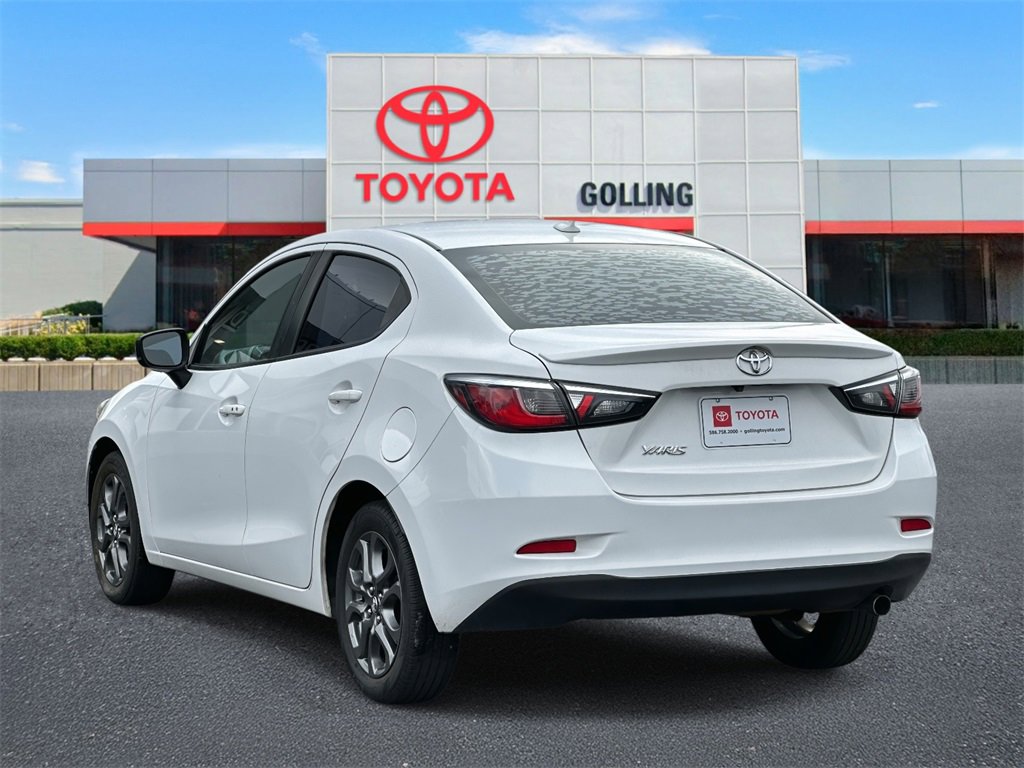 Used 2019 Toyota Yaris LE image 4