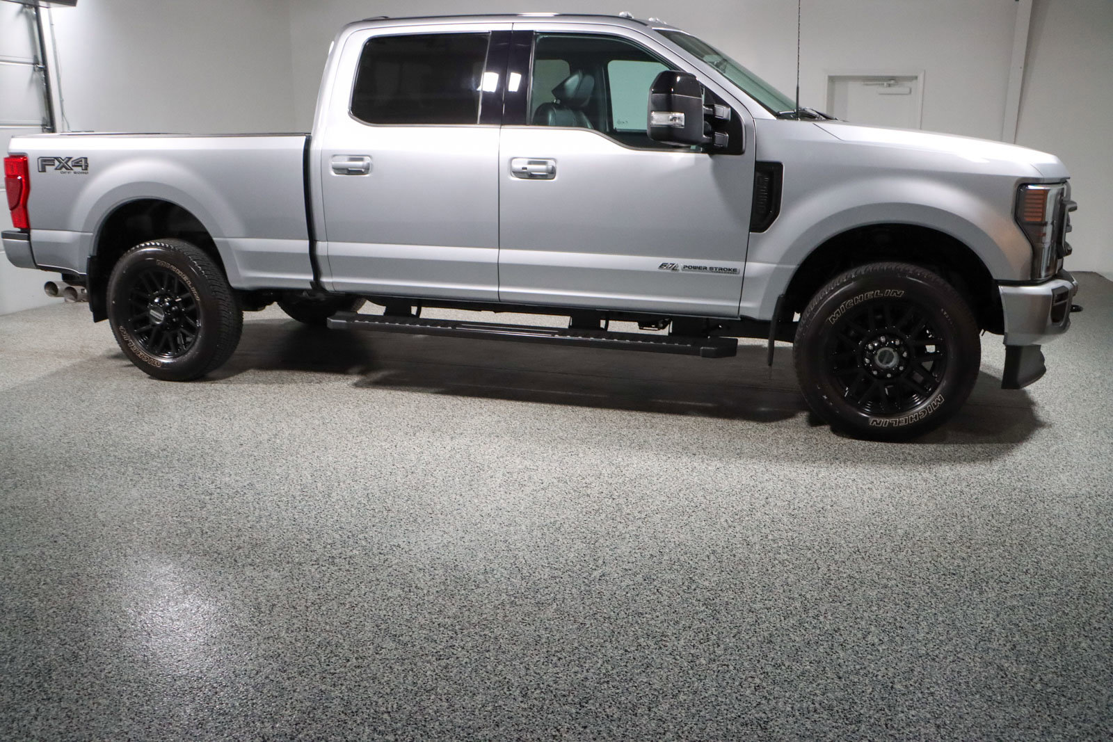 Used 2022 Ford F250 Lariat w/ Black Appearance Pkg image 6