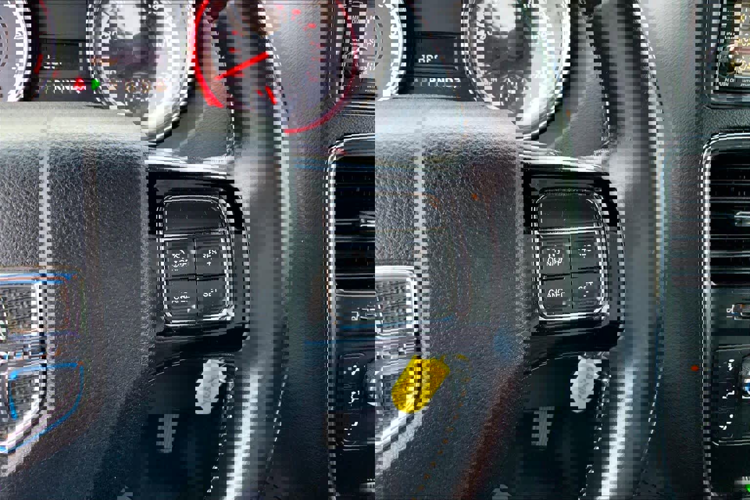 Used 2015 Dodge Grand Caravan SE FWD image 23