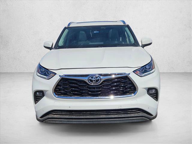 Used 2021 Toyota Highlander Limited AWD/4WD image 2
