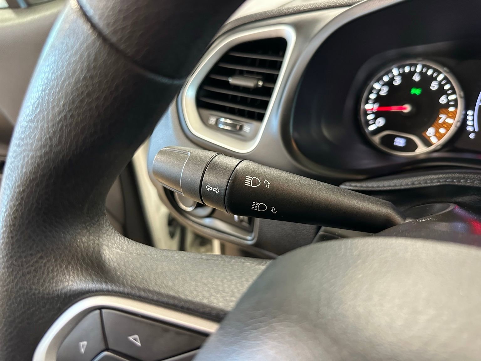 Used 2020 Jeep Renegade Sport image 19
