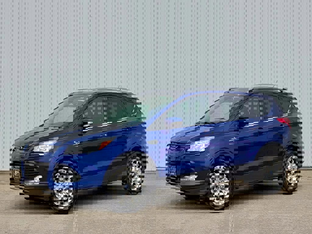 Used 2016 Ford Escape Titanium AWD/4WD image 2