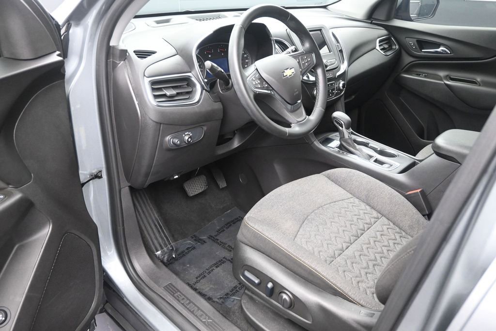 Used 2024 Chevrolet Equinox LT FWD image 11