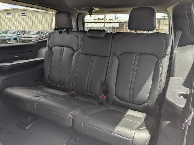 New 2026 Jeep Grand Wagoneer 2WD w/ 8-Passenger Seating Package image 14