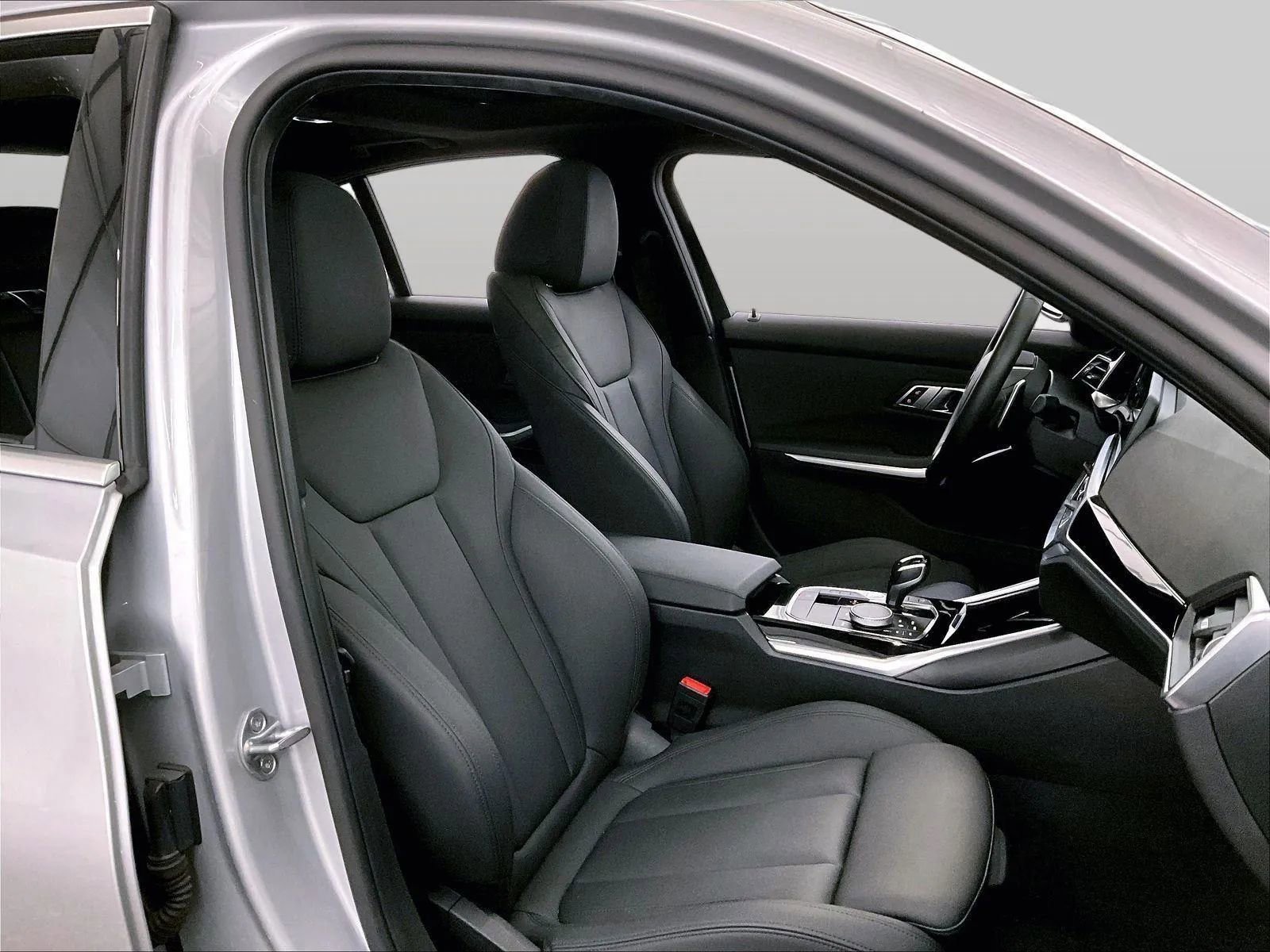 Used 2019 BMW 330i xDrive Sedan w/ Driving Assistance Package image 7