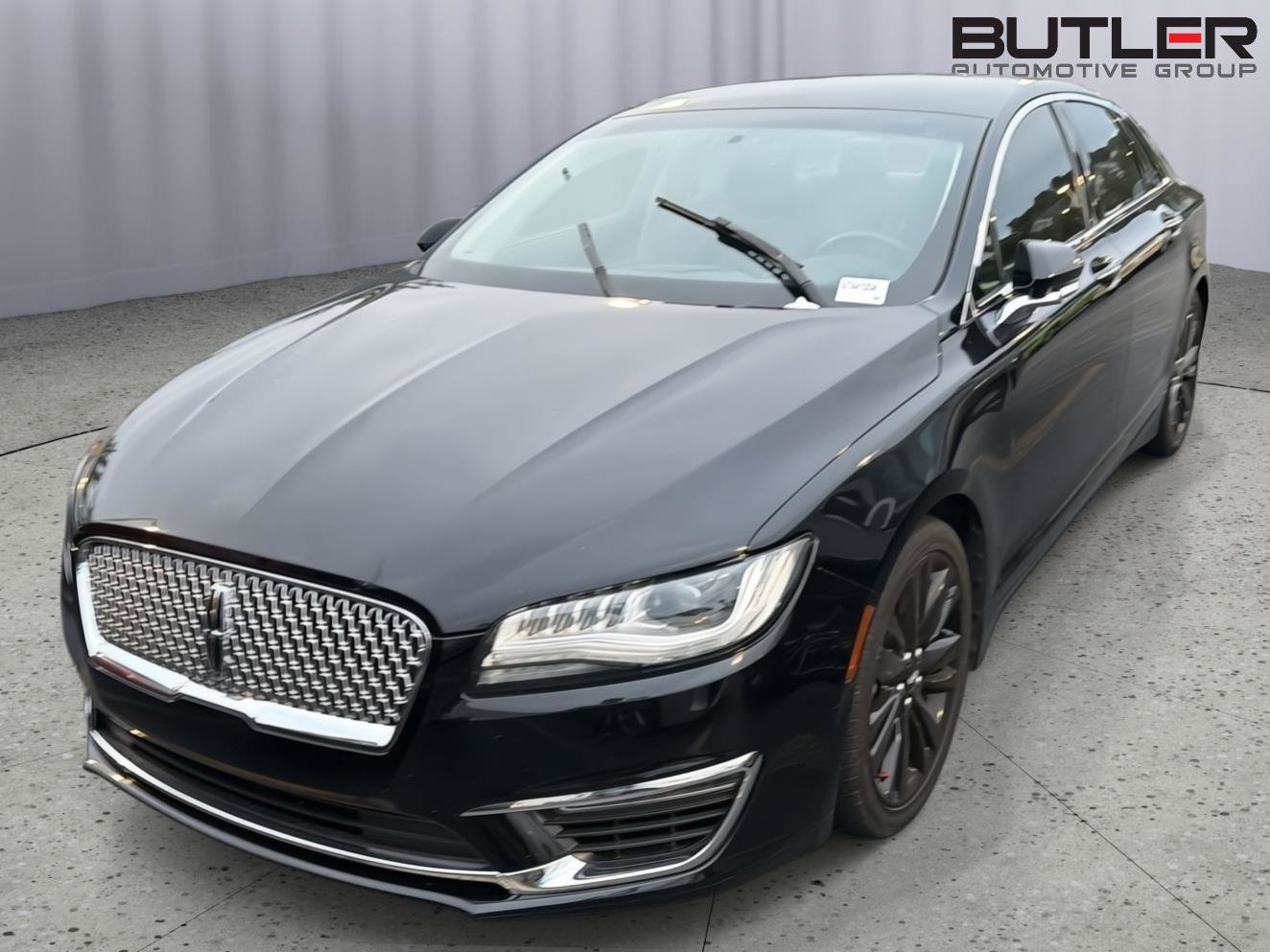 Used 2017 Lincoln MKZ Reserve FWD image 2