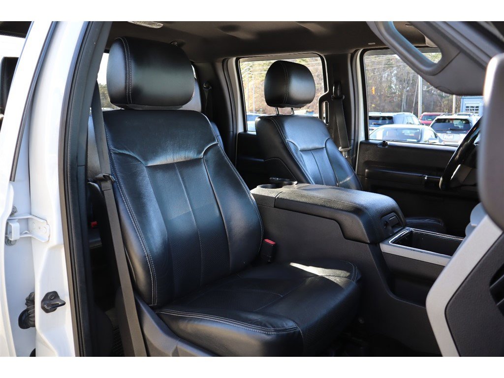 Used 2014 Ford F250 Lariat w/ Chrome Package image 13