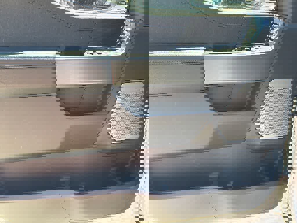 Used 2024 Ford F150 Lariat w/ FX4 Off-Road Package image 11