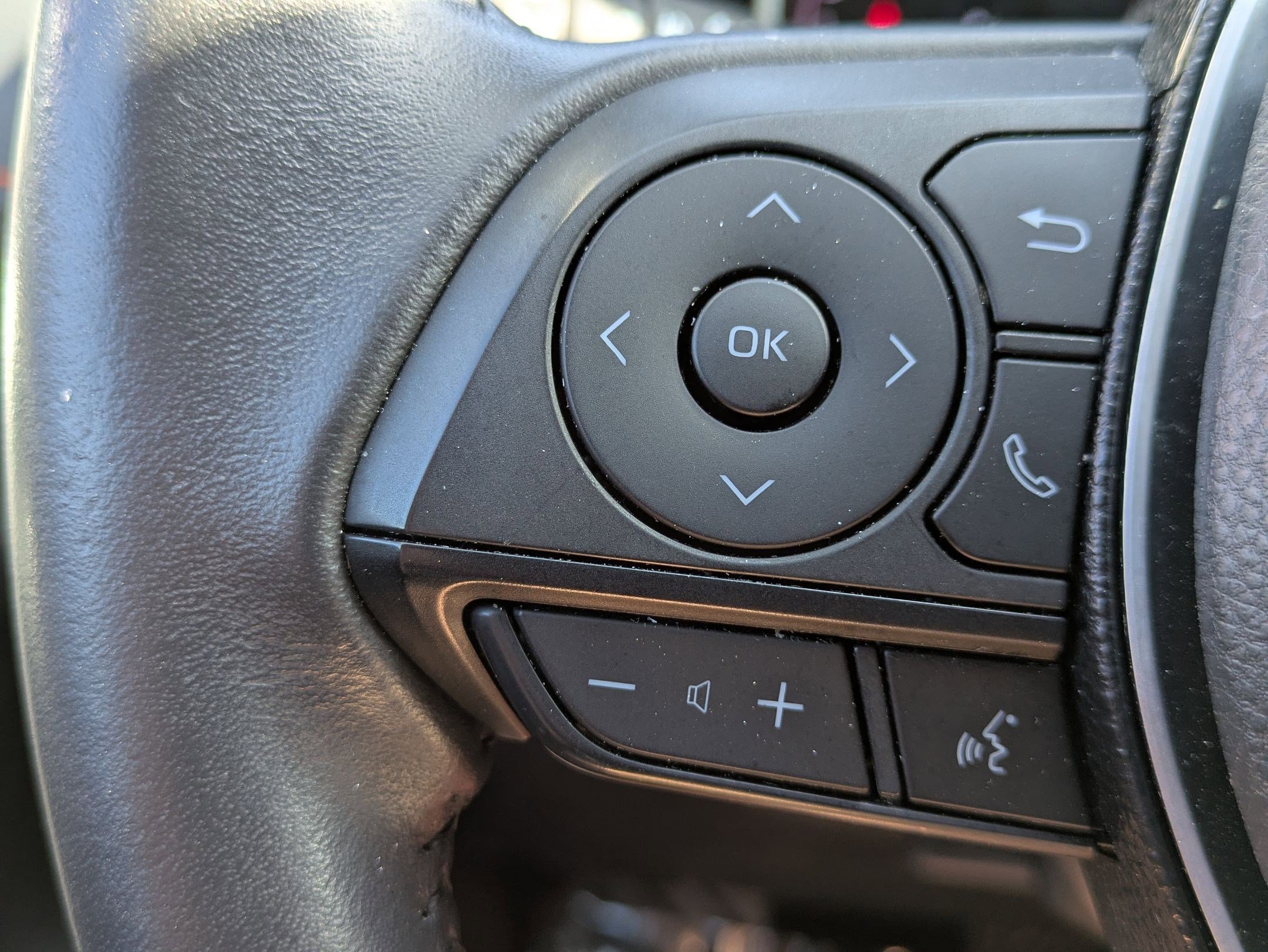Used 2020 Toyota RAV4 Adventure AWD/4WD image 16