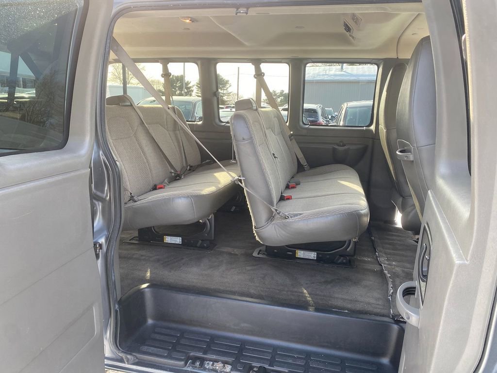 Used 2016 Chevrolet Express 2500 LS image 25