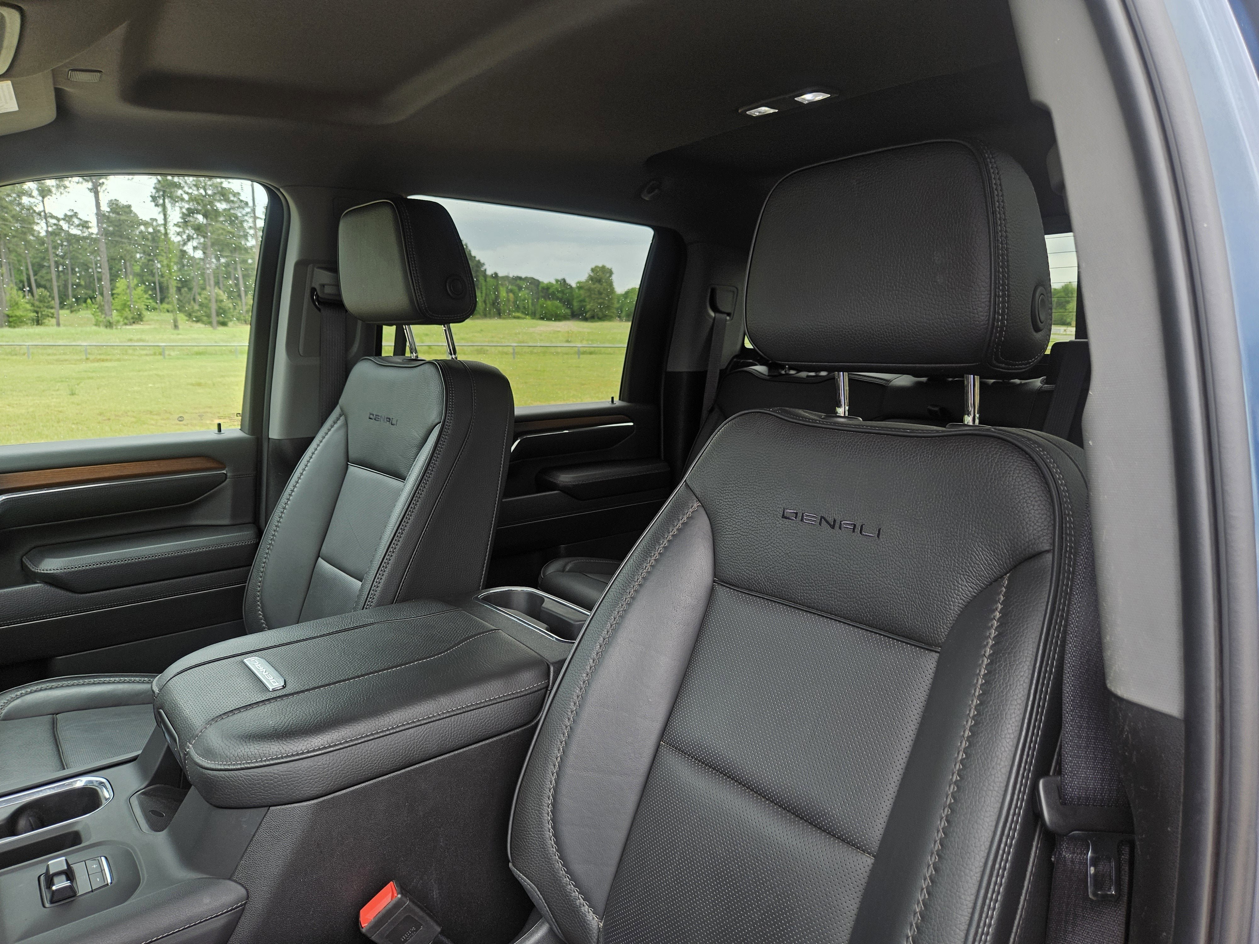 Used 2024 GMC Sierra 2500 Denali w/ Technology Package AWD/4WD image 13