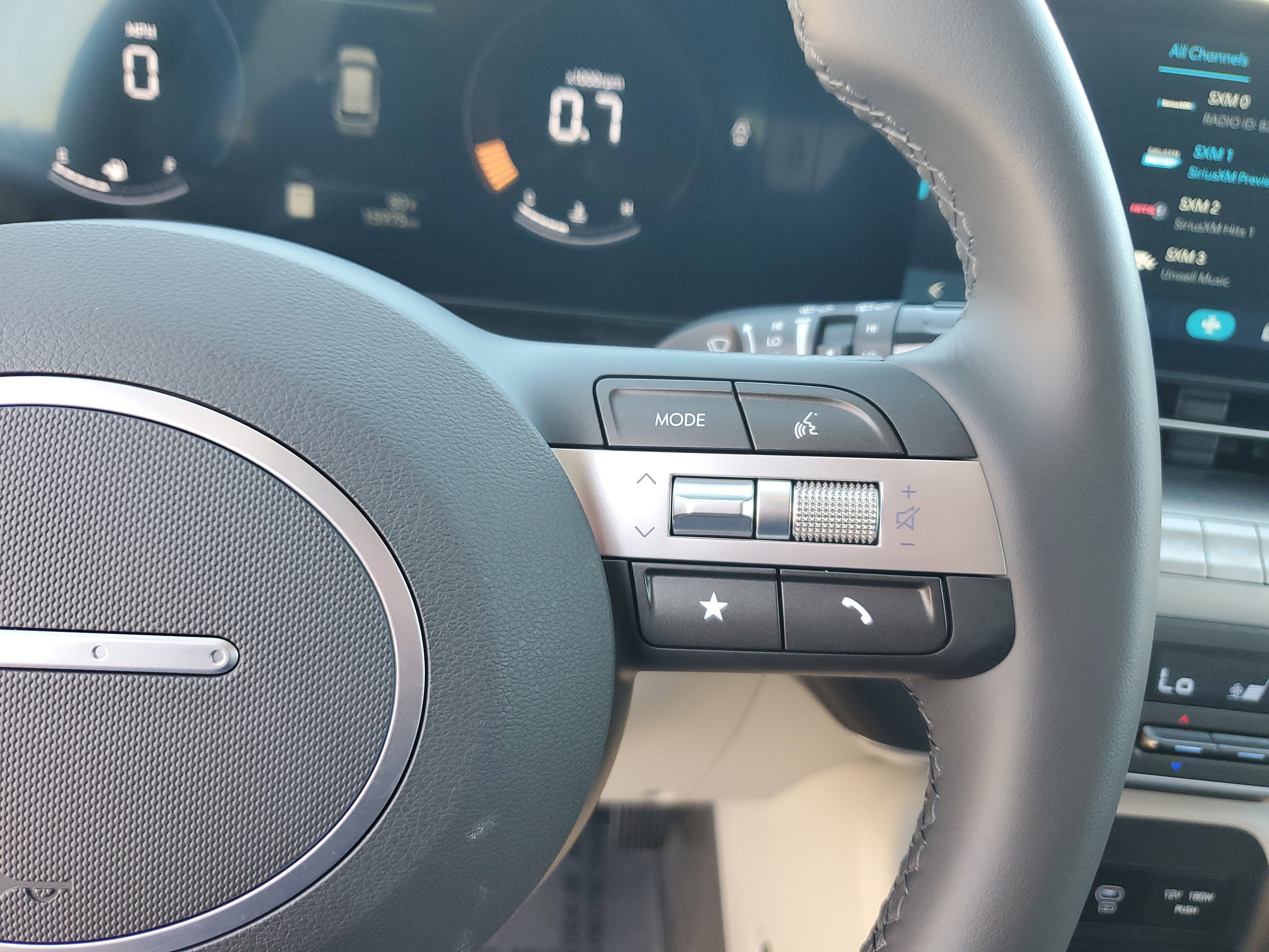 Used 2024 Hyundai Kona SEL image 21