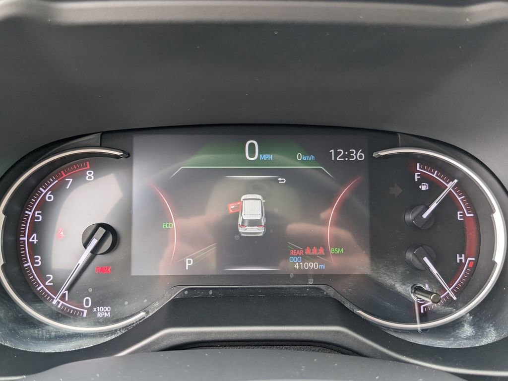 Used 2022 Toyota RAV4 Limited image 39