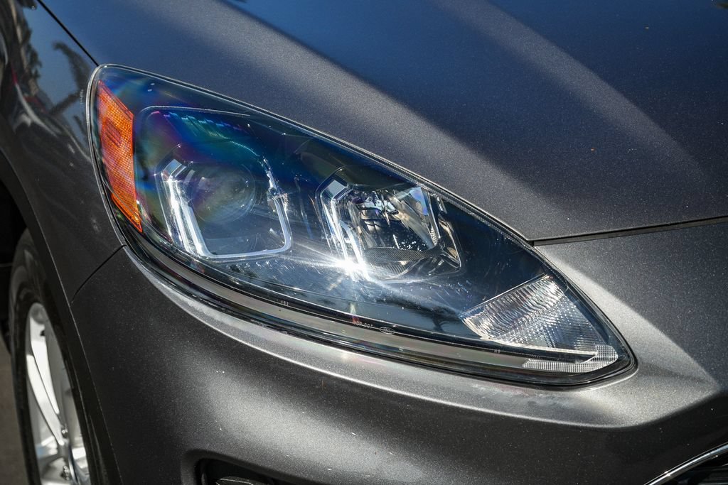 Used 2021 Ford Escape SE FWD image 8