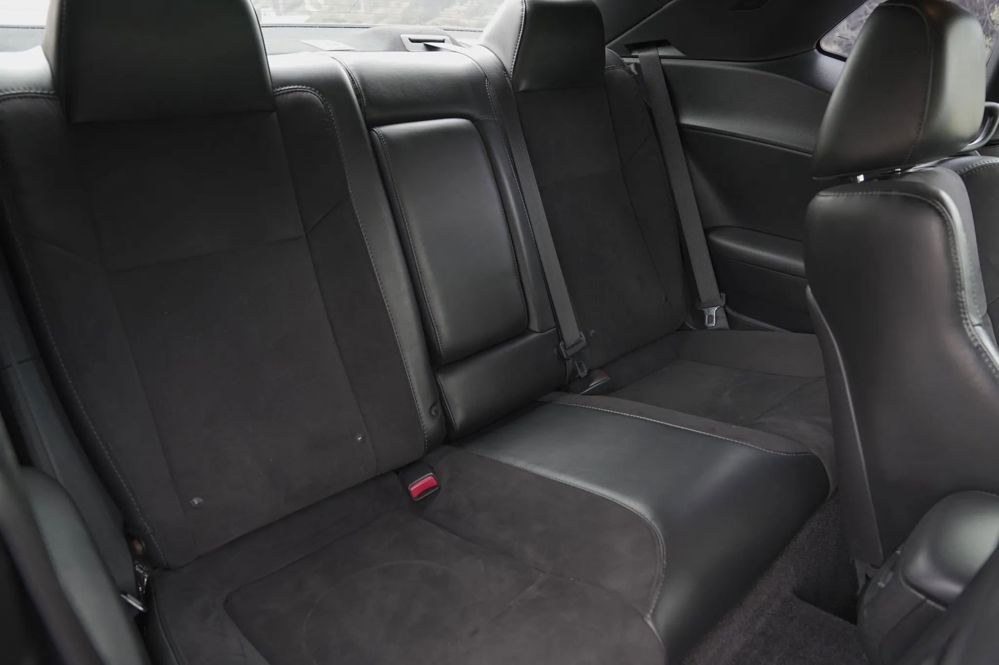 Used 2018 Dodge Challenger R/T Scat Pack w/ Leather Interior Group image 9