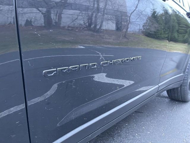 Used 2023 Jeep Grand Cherokee Limited w/ Luxury Tech Group II image 31