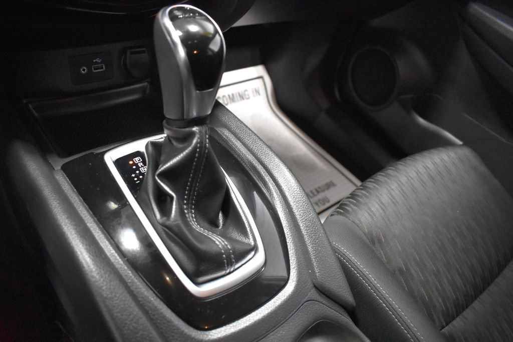 Used 2019 Nissan Rogue SV image 20