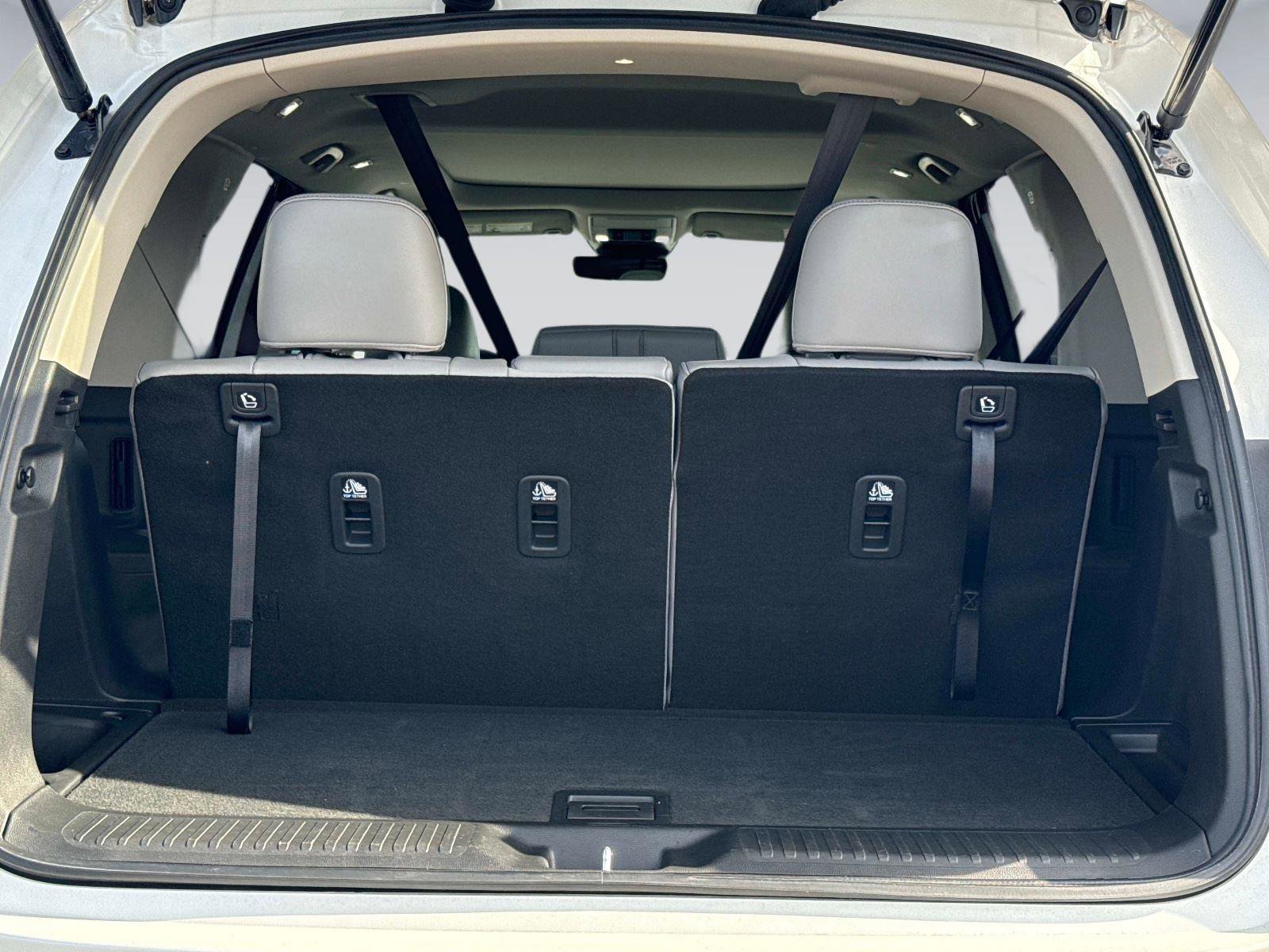 Certified 2024 Honda Pilot Touring image 12