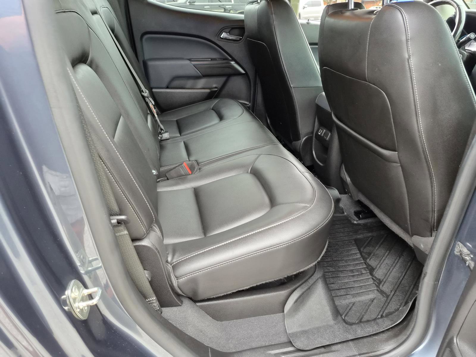 Used 2019 Chevrolet Colorado Z71 AWD/4WD image 11