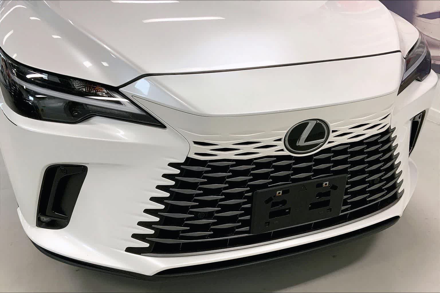 Used 2024 Lexus RX 350 Premium w/ Accessory Package (Z1) AWD/4WD image 30