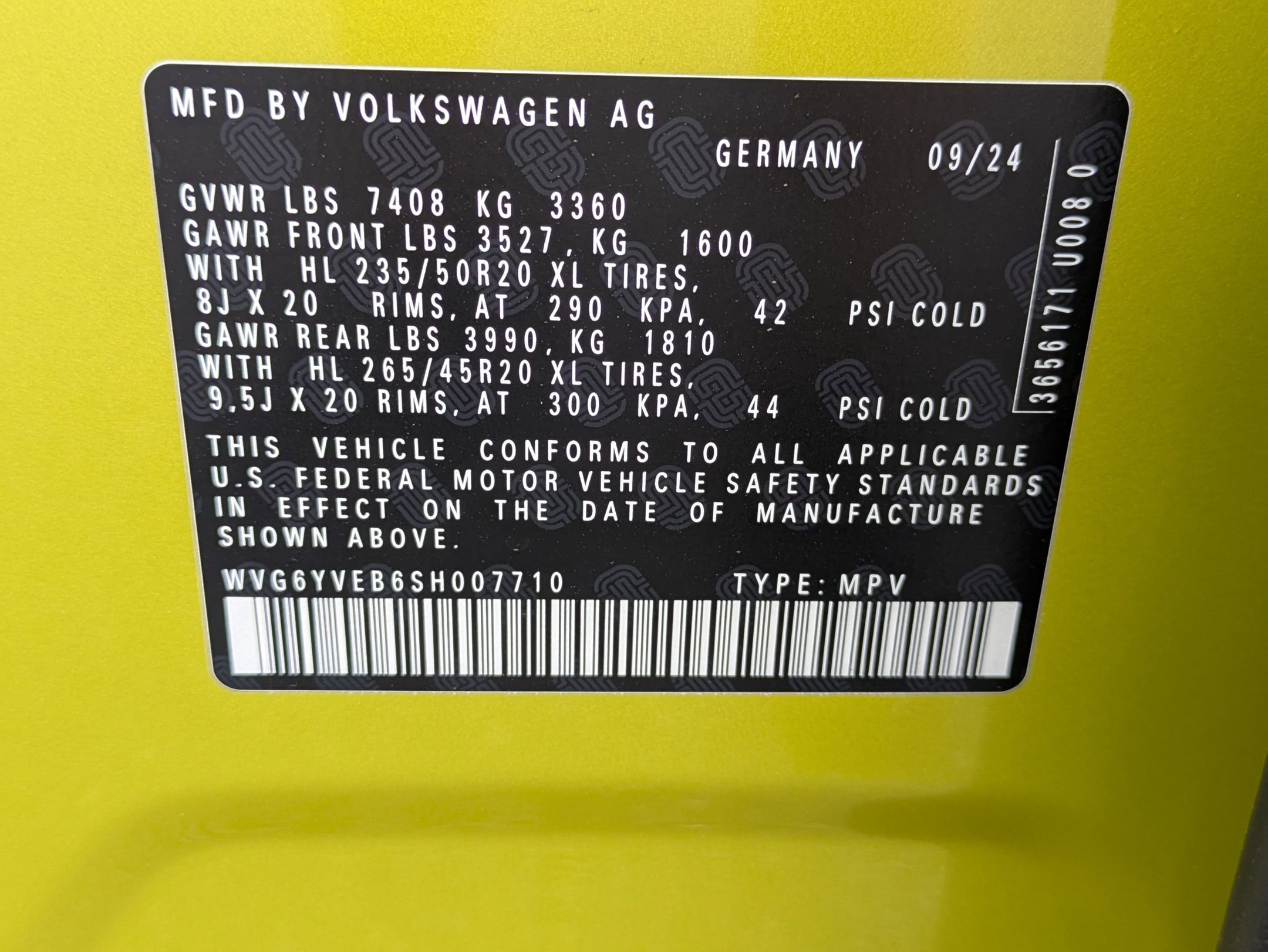 New 2025 Volkswagen ID. Buzz 1st Edition image 36