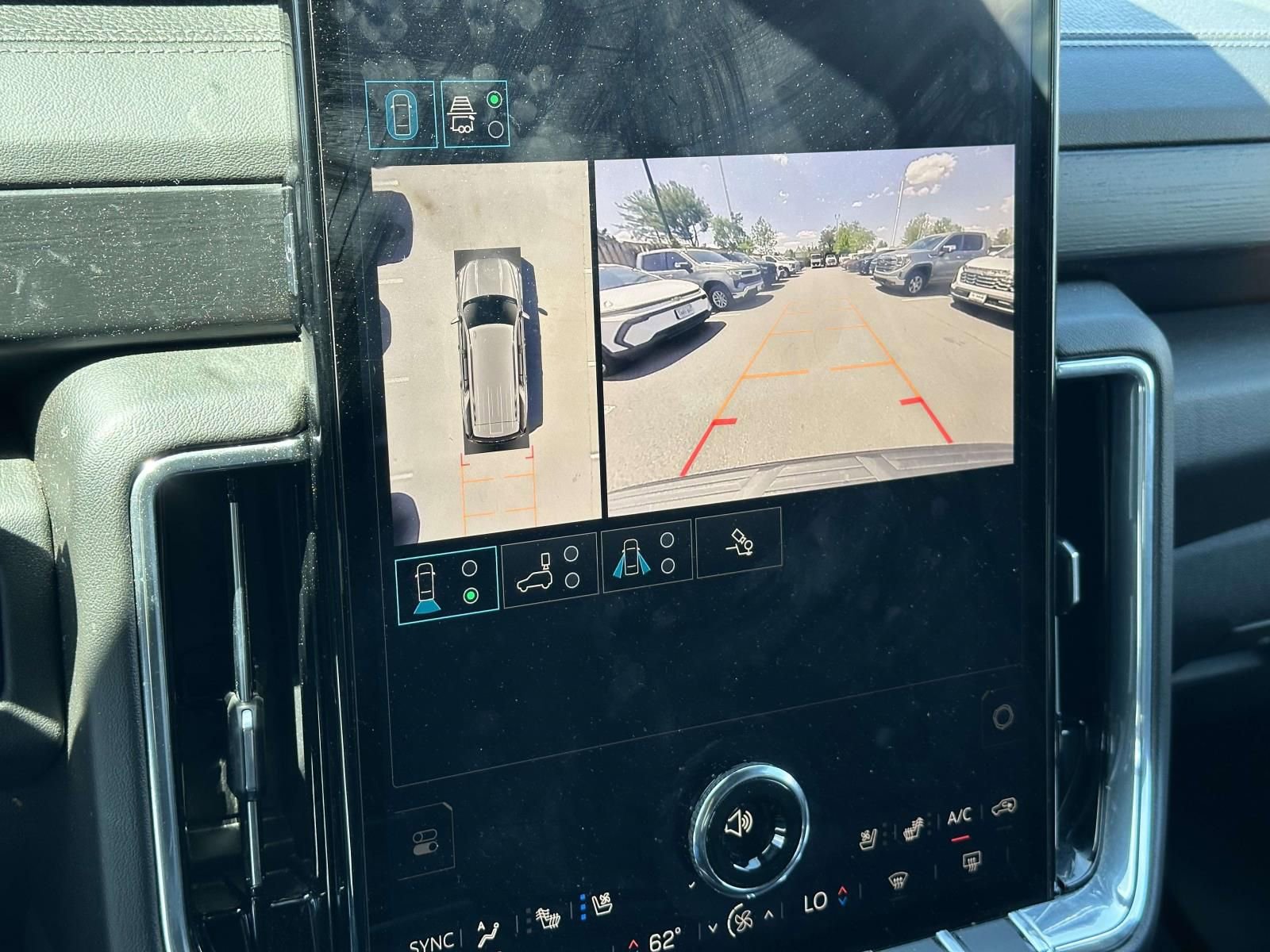 Certified 2025 GMC Yukon Denali AWD/4WD image 11