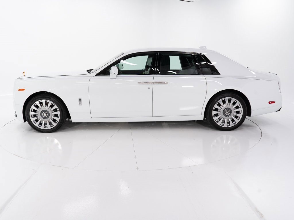 Certified 2023 Rolls-Royce Phantom Sedan image 2