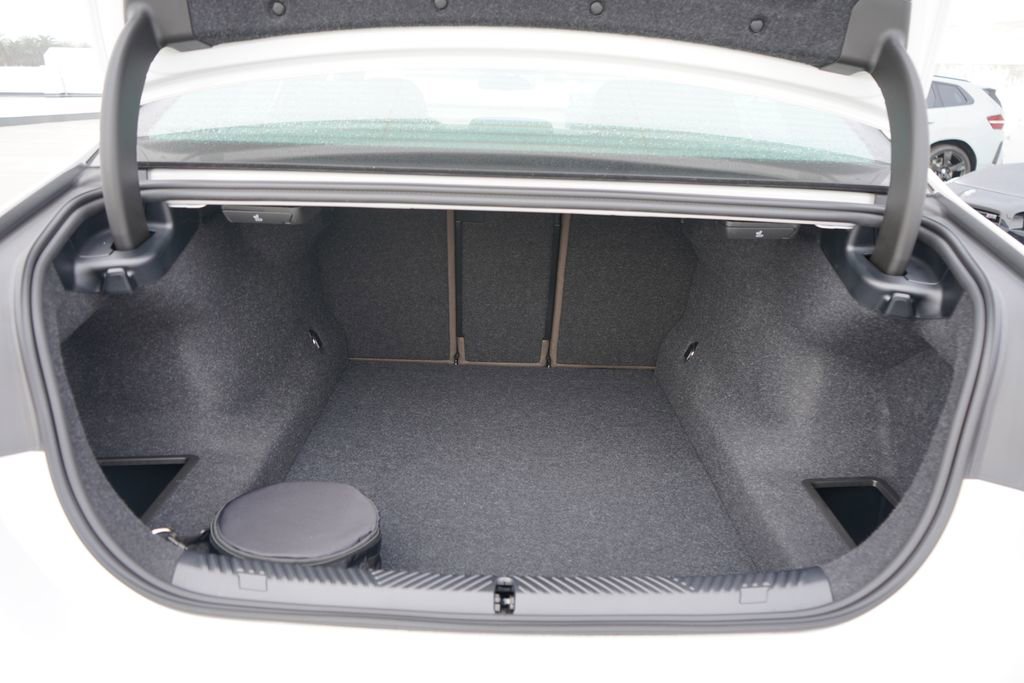 New 2026 BMW 530i xDrive w/ M Sport Package image 21