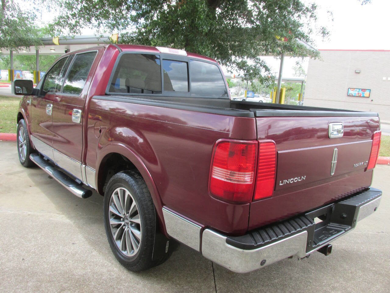 Used 2006 Lincoln Mark LT 2WD image 6