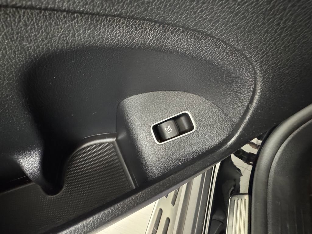 Used 2022 Mercedes-Benz GLE 350 4MATIC image 30