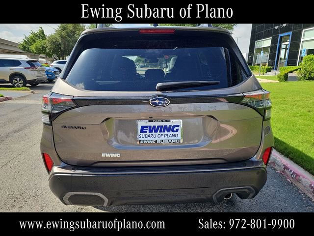 Used 2025 Subaru Forester Limited AWD/4WD image 4